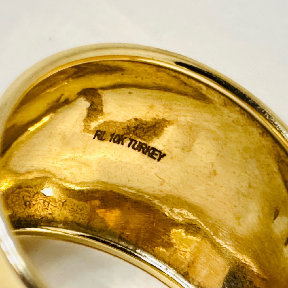 10K Yellow Gold Textured Wide Dome Statement Ring - Sz 7 - Picture 6 of 6